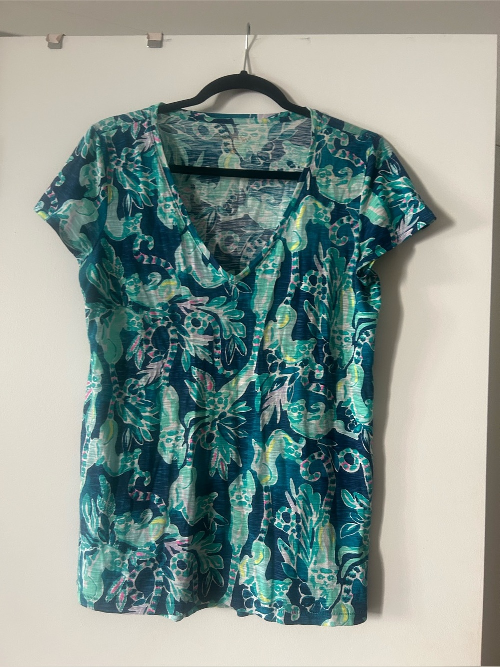 Like New Lilly Pulitzer Etta V-Neck